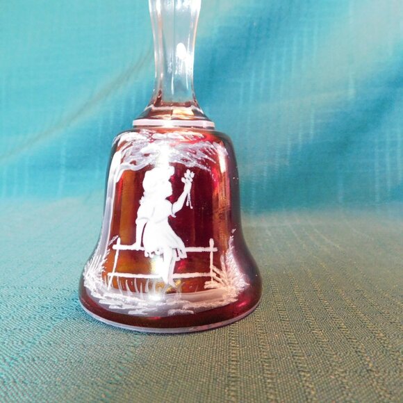 Westmoreland Mary Gregory (1985) girl with flowers on fence ruby bell VGU - Picture 2 of 5